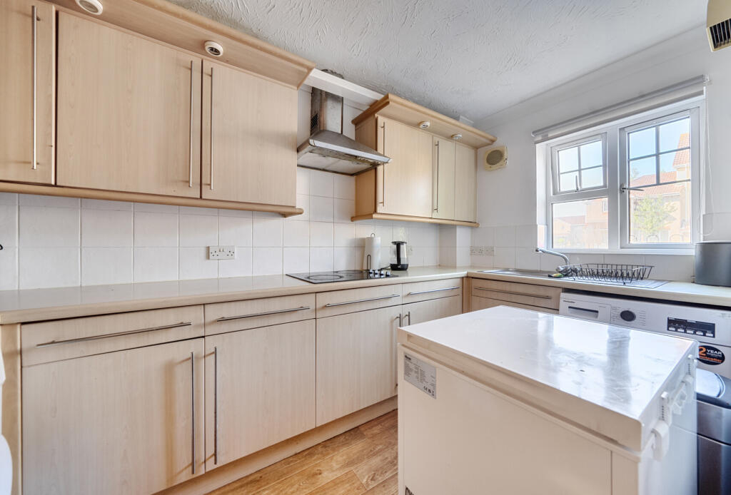 Apartment in Kingswood, Vinney Green, Emersons Green - View 4