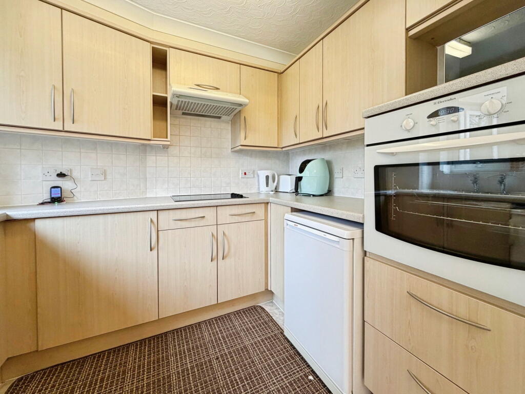 Additional image 6 of Apartment 16, Aire Valley Court, Bingley, BD16 1HR