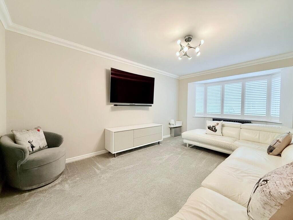 Mackenzie Close, Gorleston photo 4