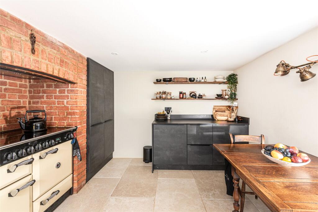 House in Princes Risborough, Askett - View 2