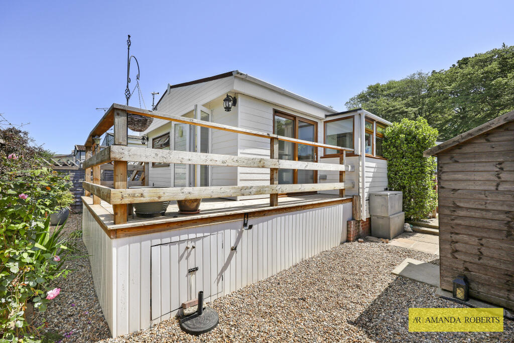 Hornbeam Lane, Loughton - View 4