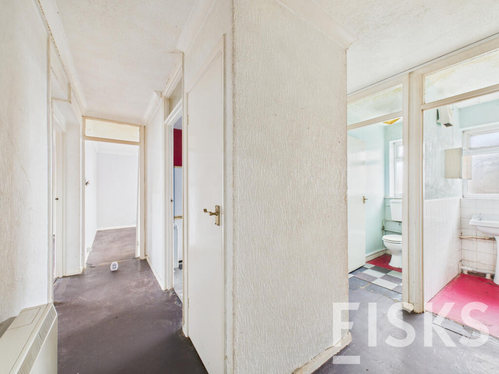 Main image of property: Castle Lane, Benfleet, SS7