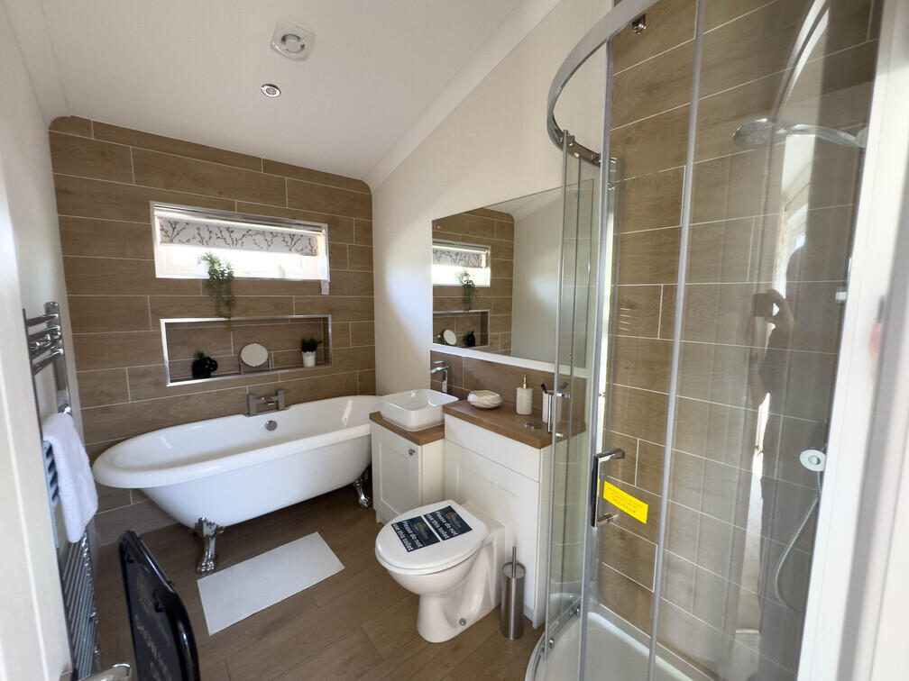 House in Bray, Windsor and Maidenhead - View 5