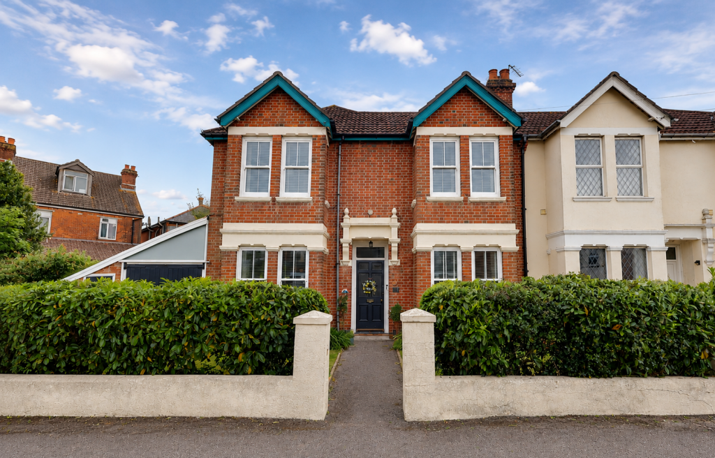 4-bed semi-detached on Shirley, Southampton, £500,000