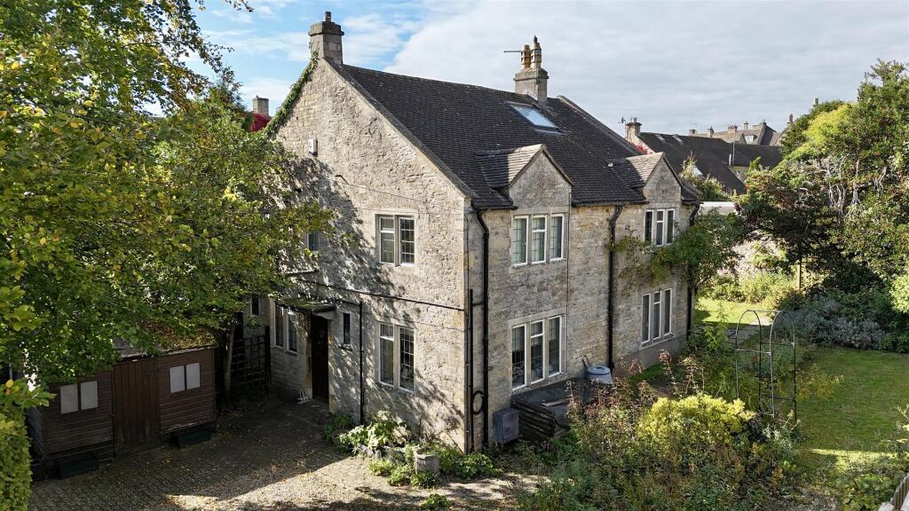 Main image of property: Well Lane, Stow-on-the-Wold