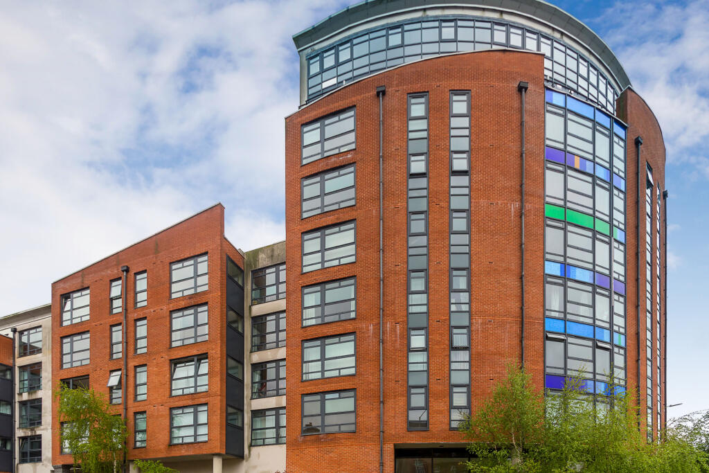 Main image of property: Kennet Street, Reading, Berkshire, RG1