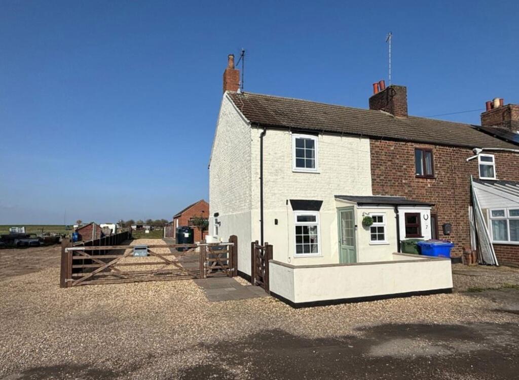 Main image of property: COASTGUARD COTTAGE, FOSDYKE BRIDGE
