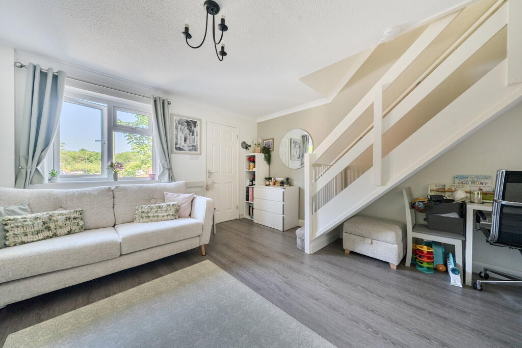 House in Basingstoke and Deane, Brighton Hill - View 4