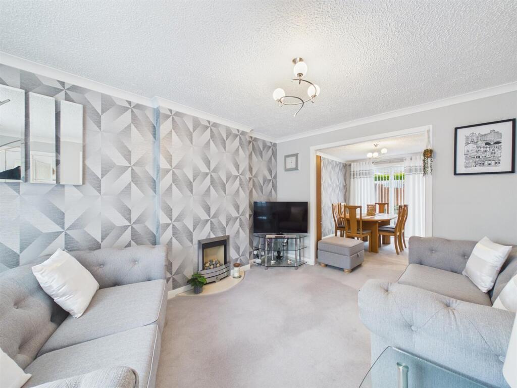 House in Carluke, South Lanarkshire - View 3
