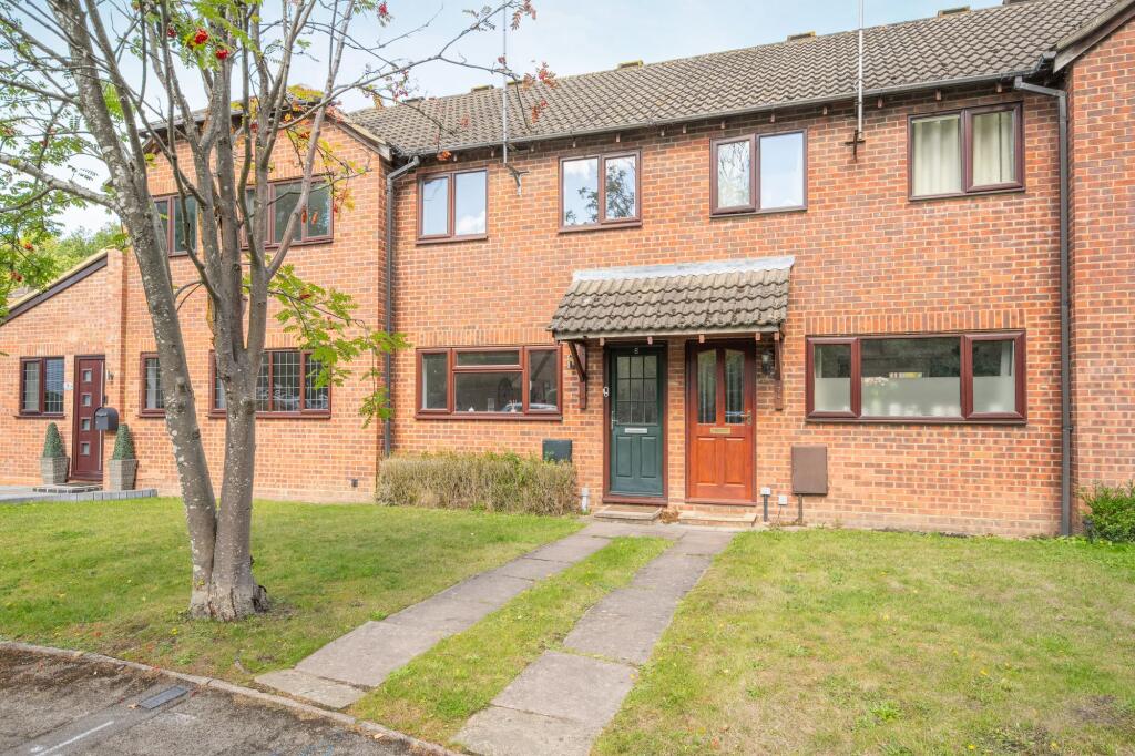 2-bed terraced on Stanmore Close, Ascot, SL5, £415,000