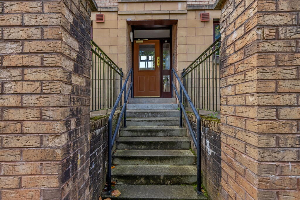 Apartment in Glasgow - View 2