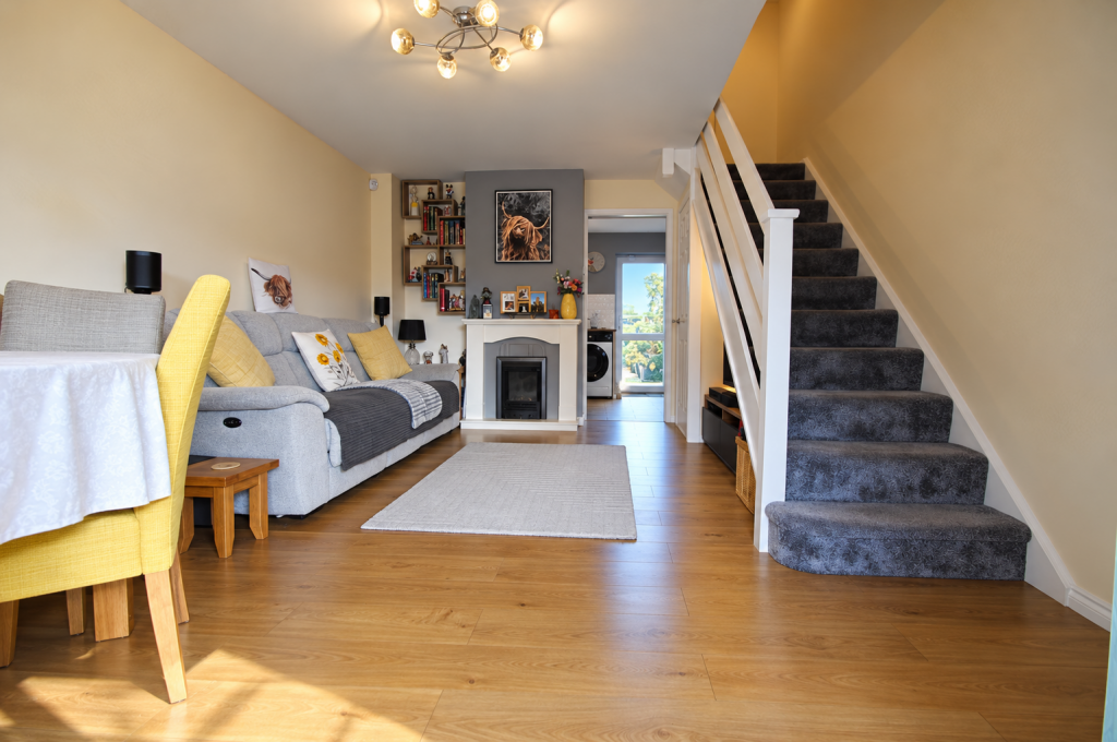 Thackeray Avenue, Tilbury, RM18 photo 4