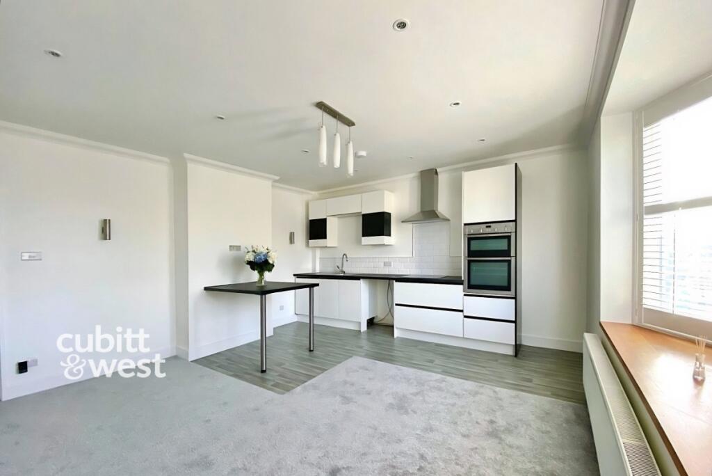 Apartment in Portsmouth - View 3