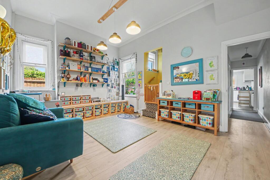 House in Southampton - View 5