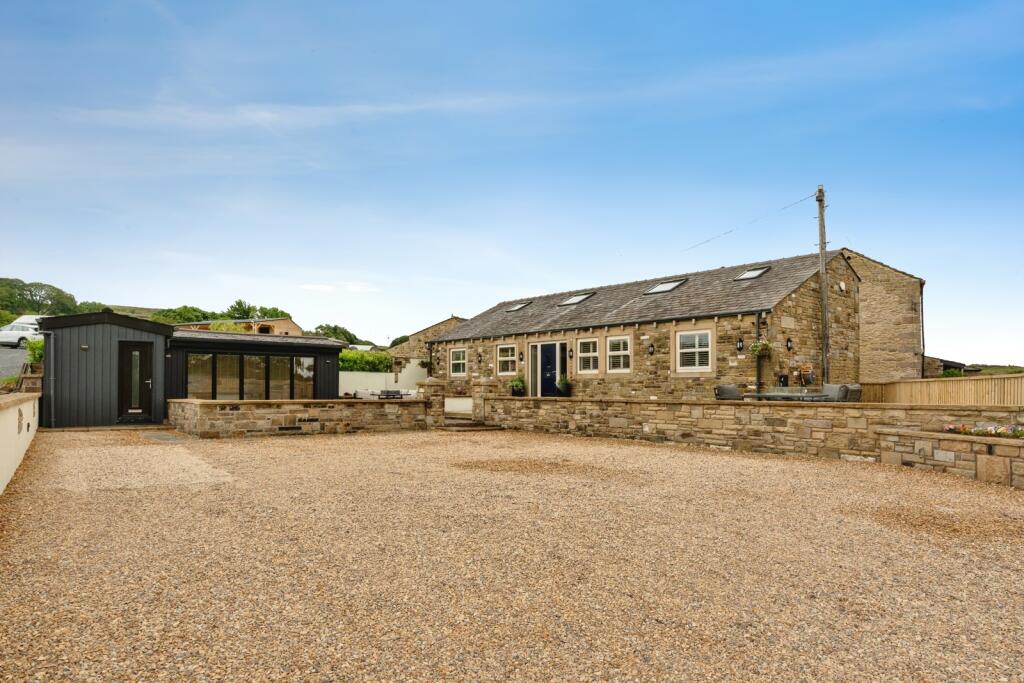 Skipton Road, Foulridge, Colne, Lancashire, BB8 photo 4