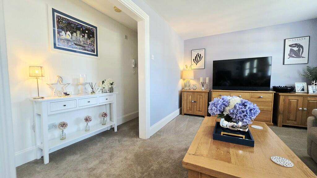 Brackley Lodge Mews, High Street - View 5