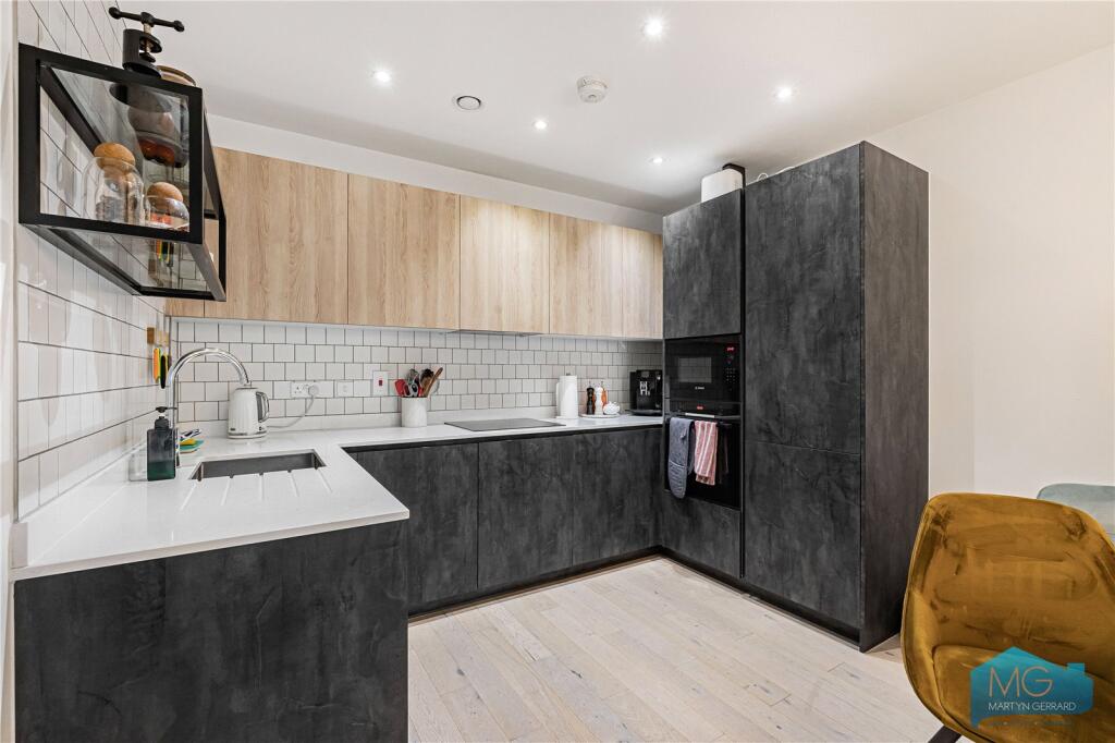 Apartment in London - More
