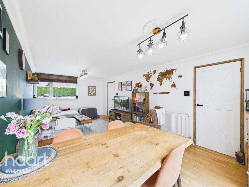 Eden Close, Witham photo 4