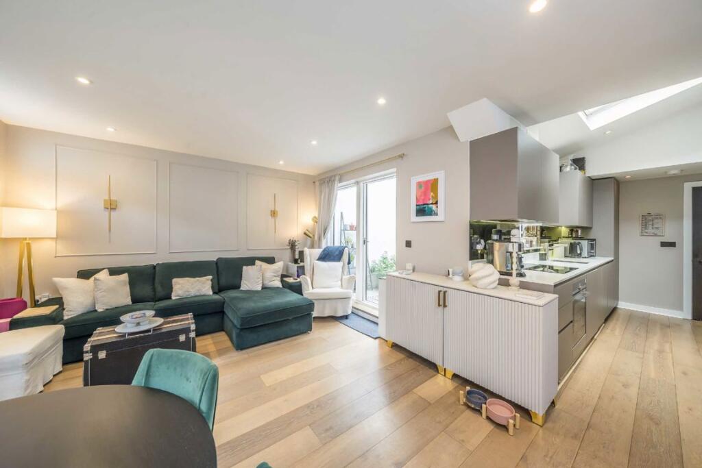 Main image of property: Quinton Street, Earlsfield