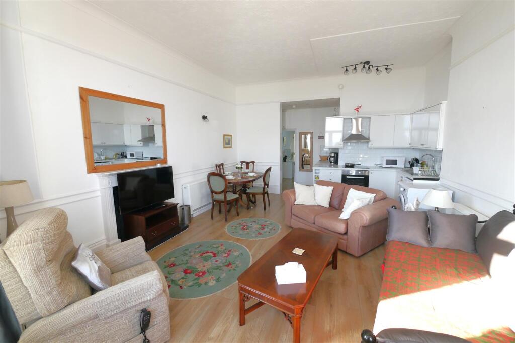 Apartment in Brighton - View 3