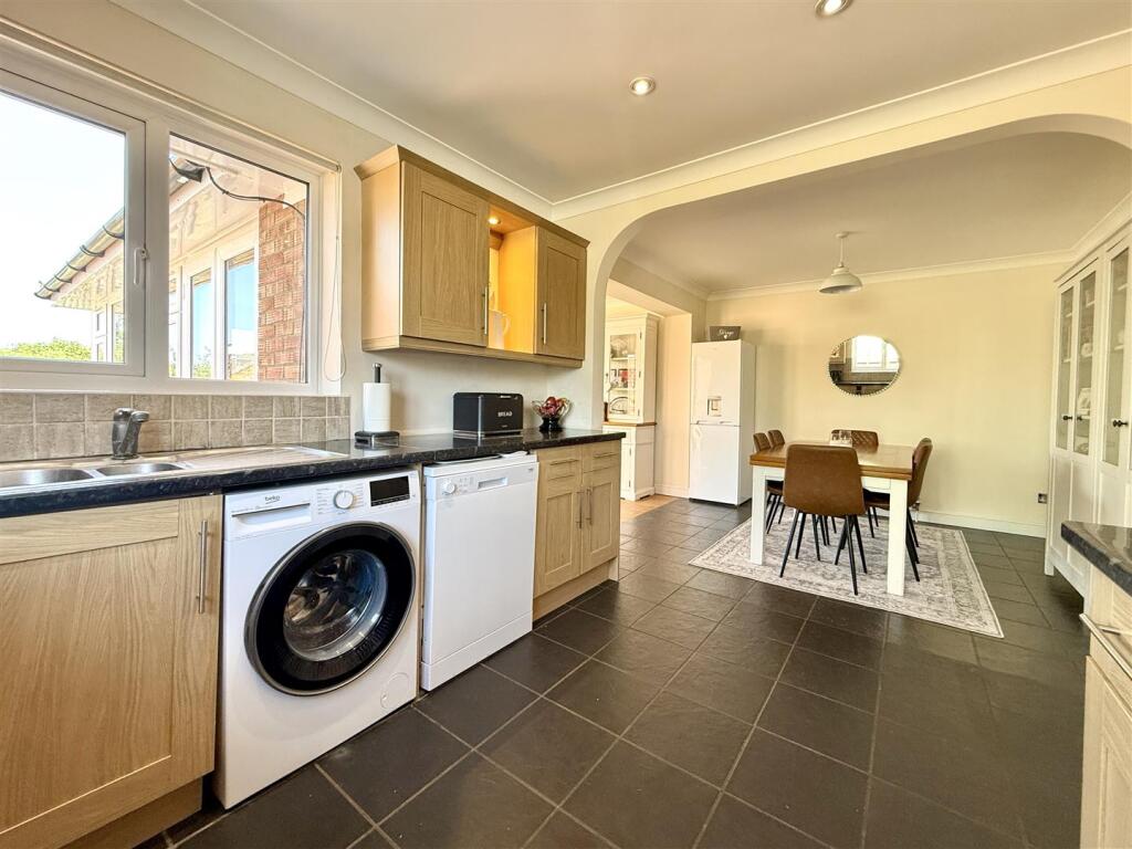 House in Mid Suffolk, Stowupland - View 4