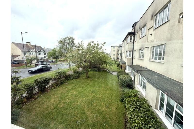 Main image of property: London Road , Leigh-on-Sea, Southend-on-Sea