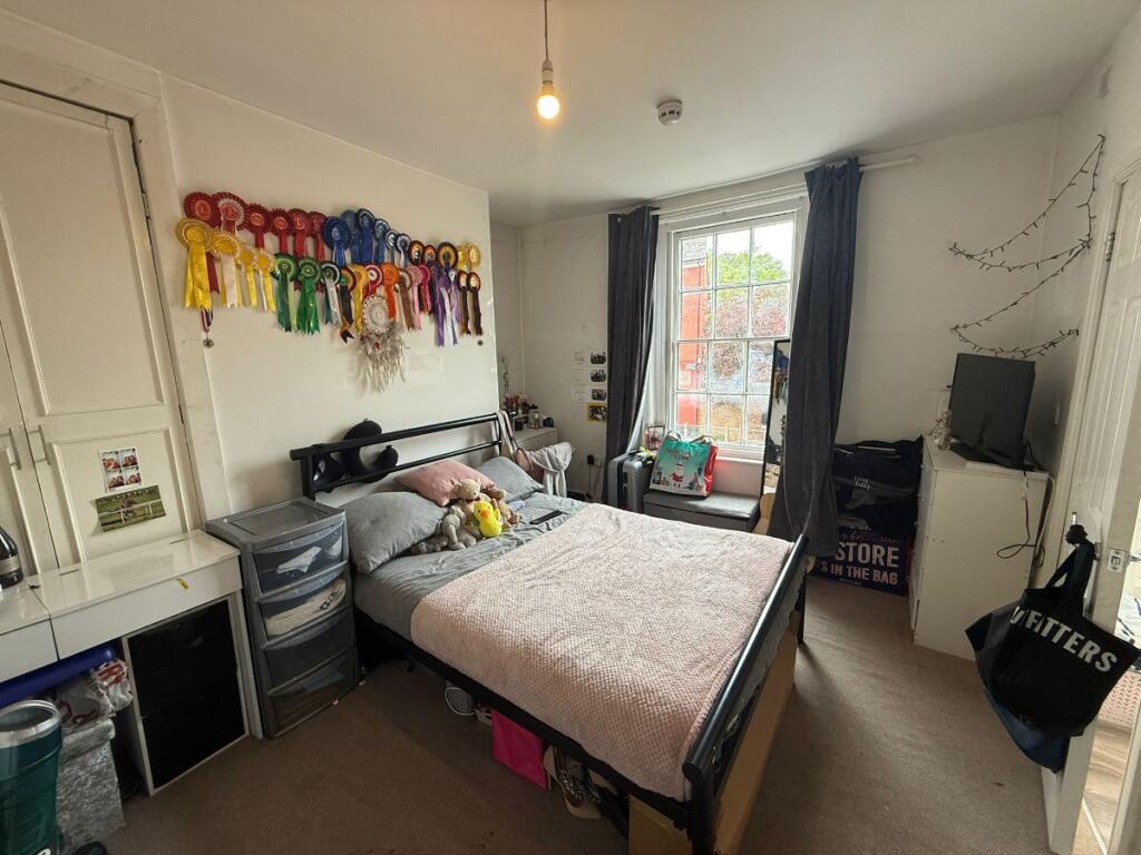Main image of property: Middle Flat, Wellington Street, Newmarket, CB8