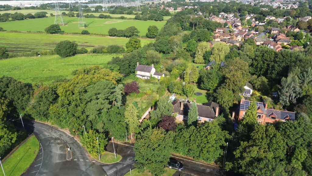 Main image of property: Agawate, Capenhurst Lane, Great Sutton, Ellesmere Port, Cheshire CH66 2NT