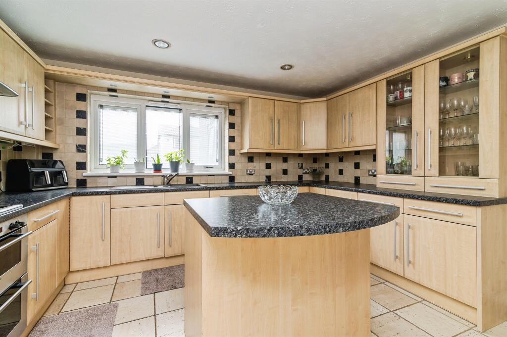 House in Nottingham - View 3