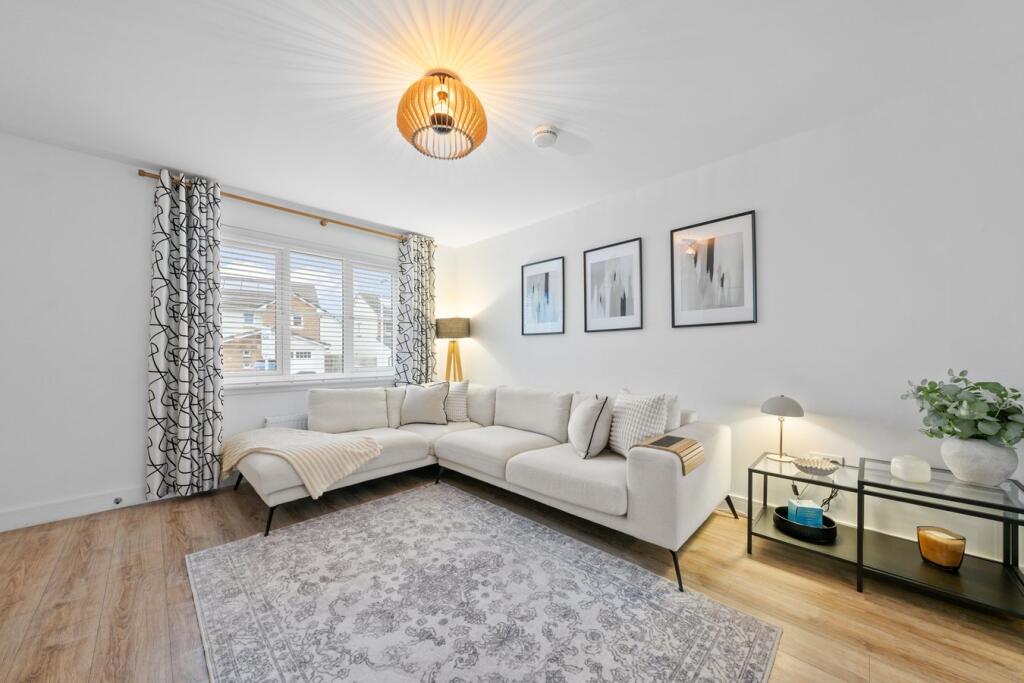 26, Limekilns Crescent, Stirling, FK7 photo 3