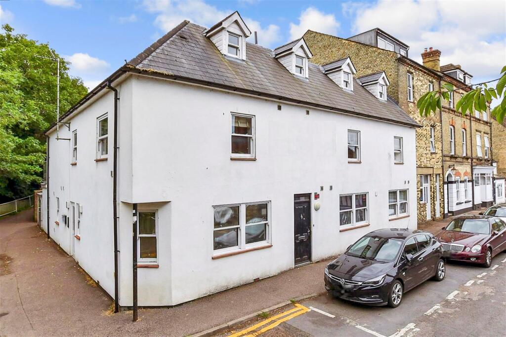 Main image of property: High Street, Snodland, Kent