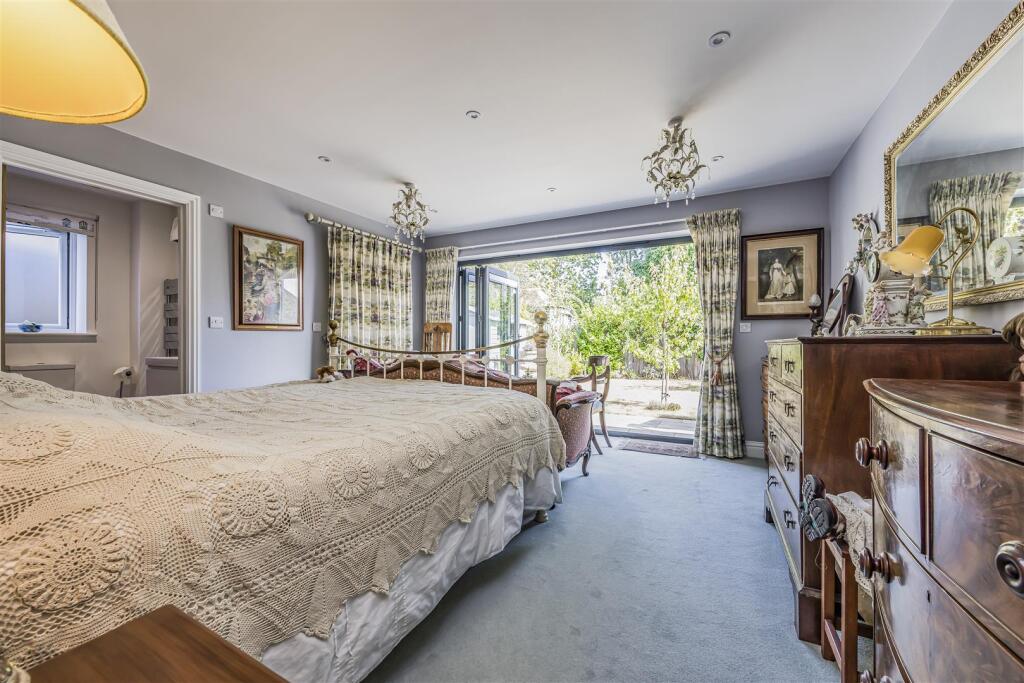 House in Havant, Emsworth - View 4