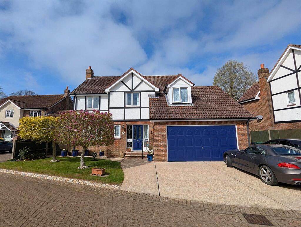 Main image of property: Elmbank Gardens, Sandown