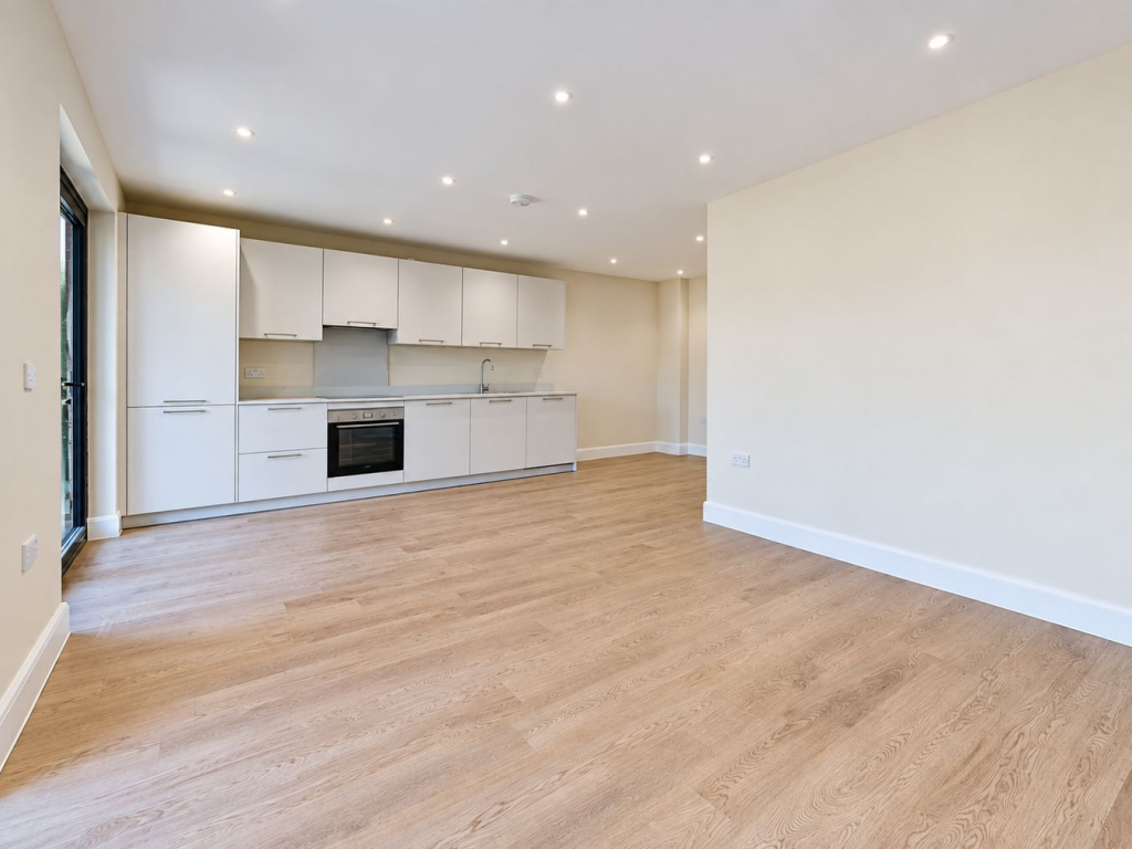 Apartment in Broxbourne, Cheshunt - View 4