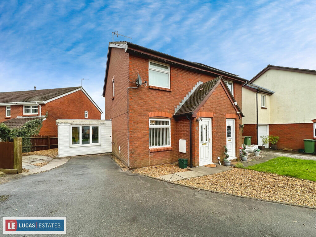 2-bed semi-detached on Glas Fryn, Penpedairheol, £175,000