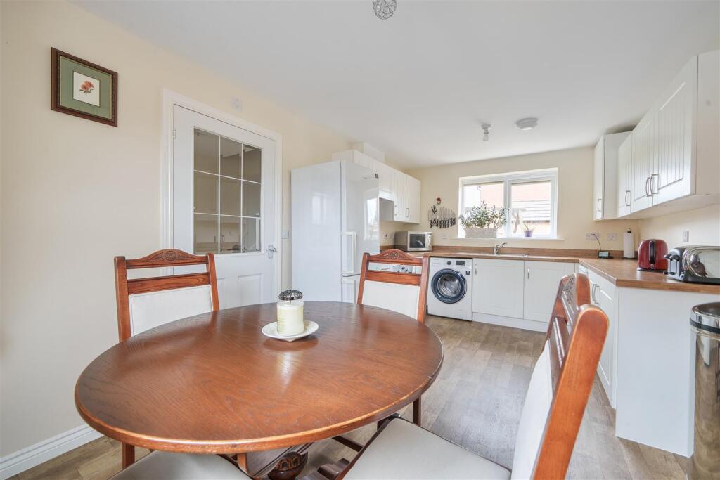 Vesey Court, Wellington, Telford photo 3