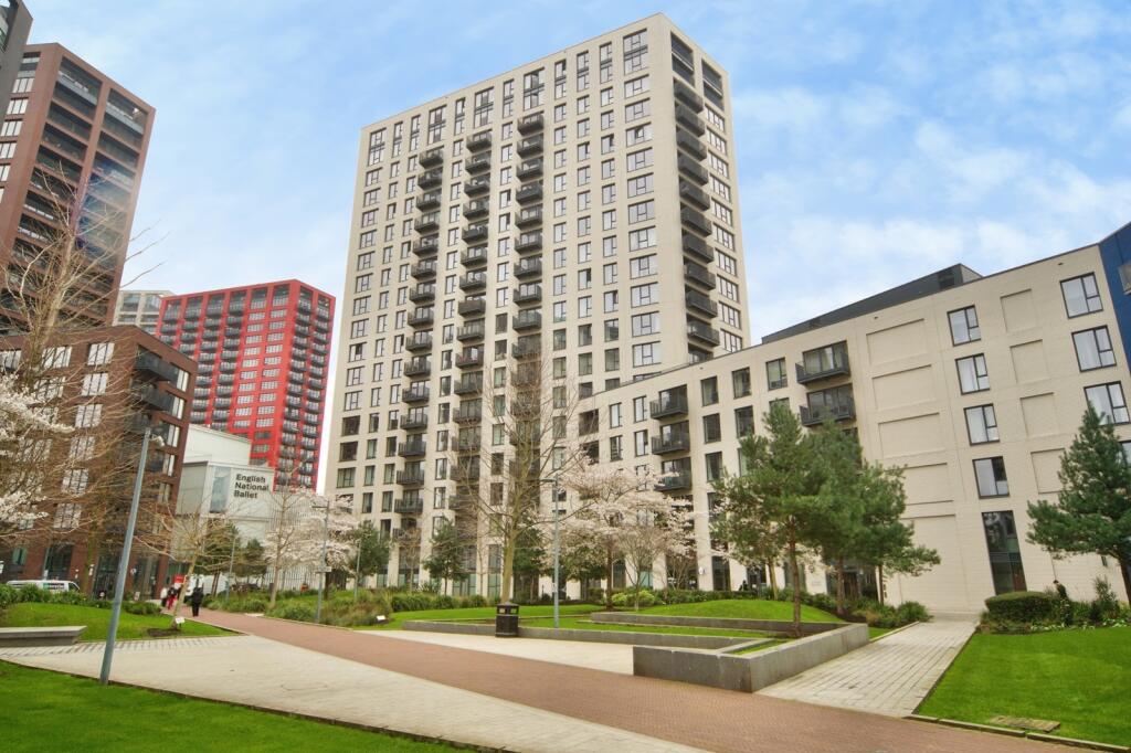 Main image of property: Botanic Square, LONDON, London, E14