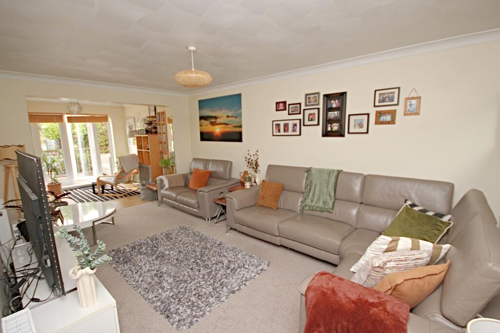 House in Maidstone, Allington - View 2