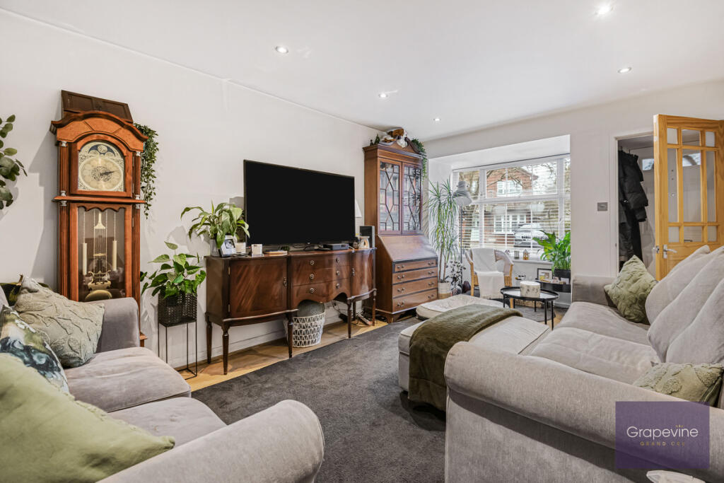 House in Reading, Wokingham - More