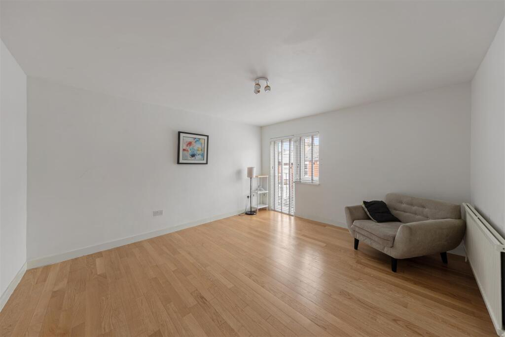 Main image of property: Tivoli Road, London
