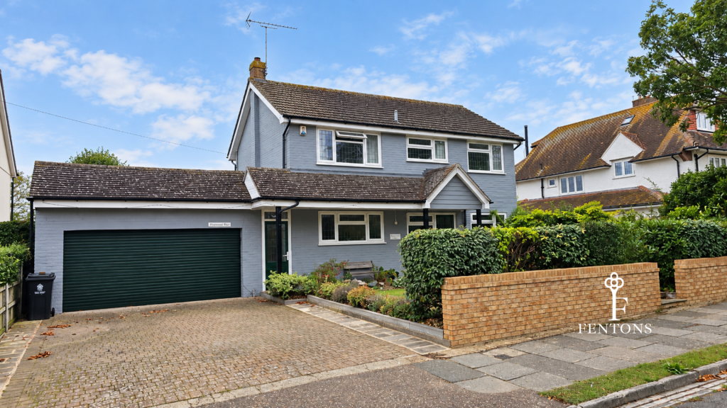 Raglan Road, Frinton-On-Sea photo 3