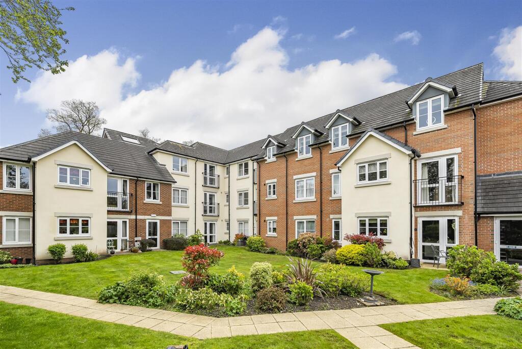 2-bed house on Eaton Lodge, Chester, £275,000