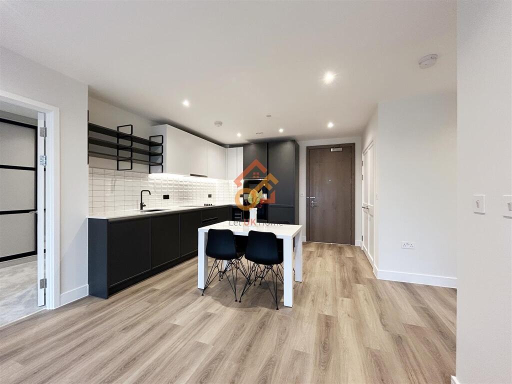 Apartment in London - More