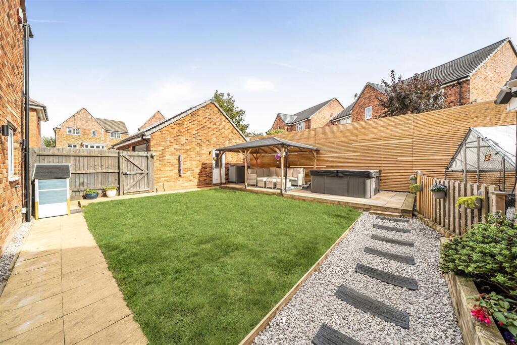 House in Crick, West Northamptonshire - View 4
