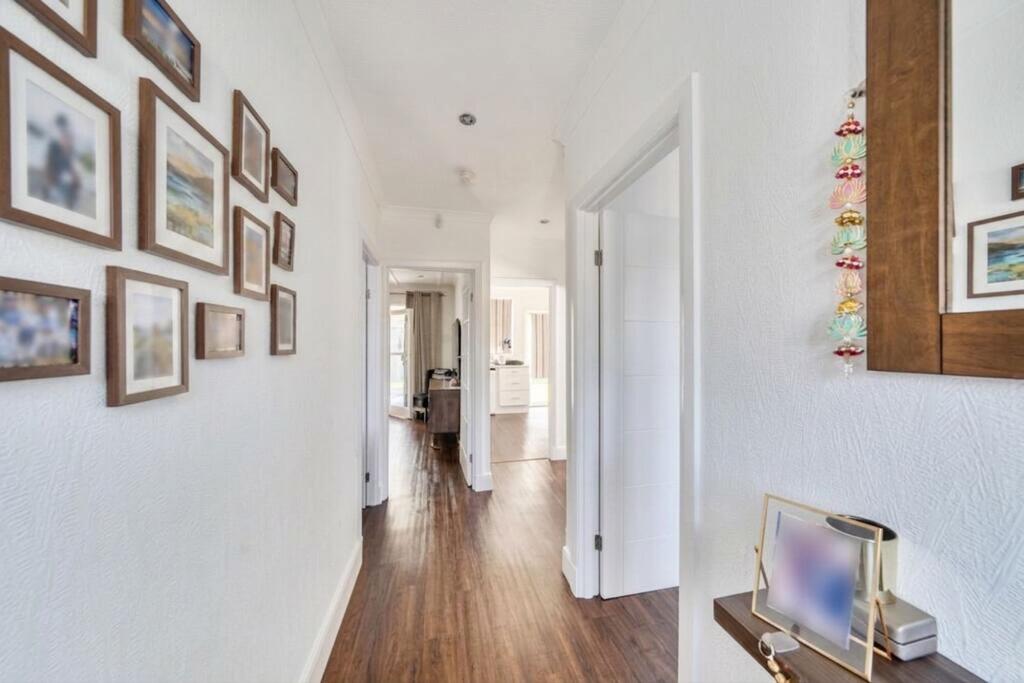House in Harrow - More