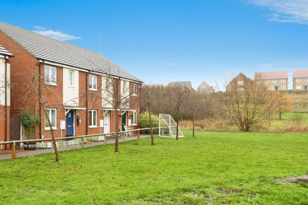 2-bed terraced on Albert Crescent, Hampton Vale, PETERBOROUGH, £50,000
