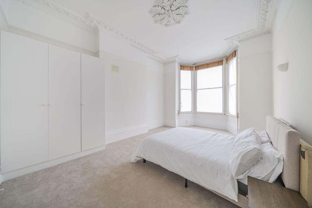 Apartment in London, Lot's Village, Brompton - View 5