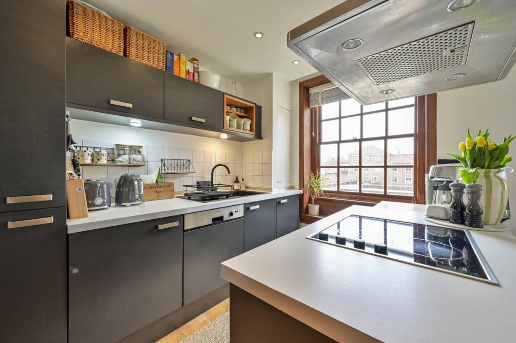 Main image of property: Scott Avenue, West Hill, London, SW15