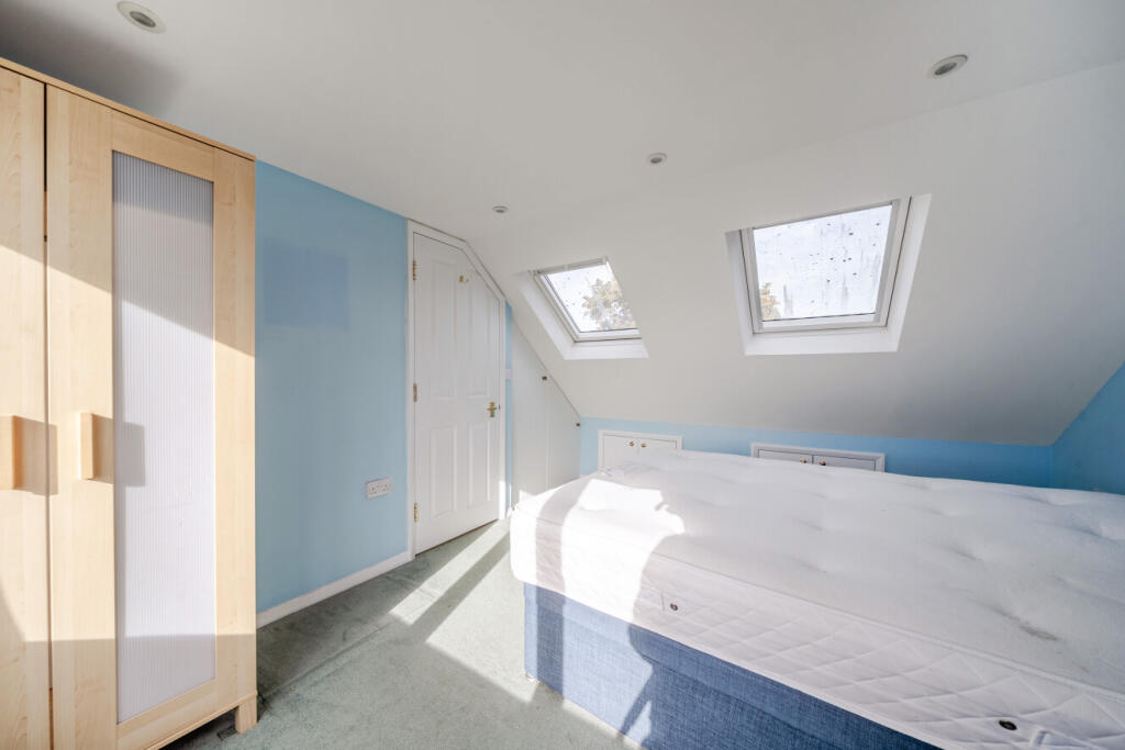 House in London, Summerstown - View 5