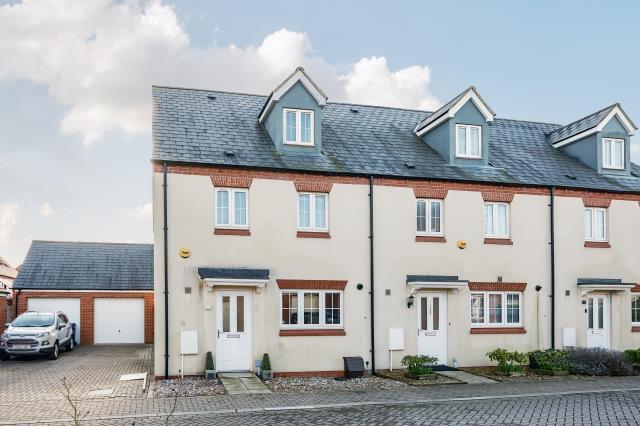 Main image of property: Fontwell Road, Bicester, OX26
